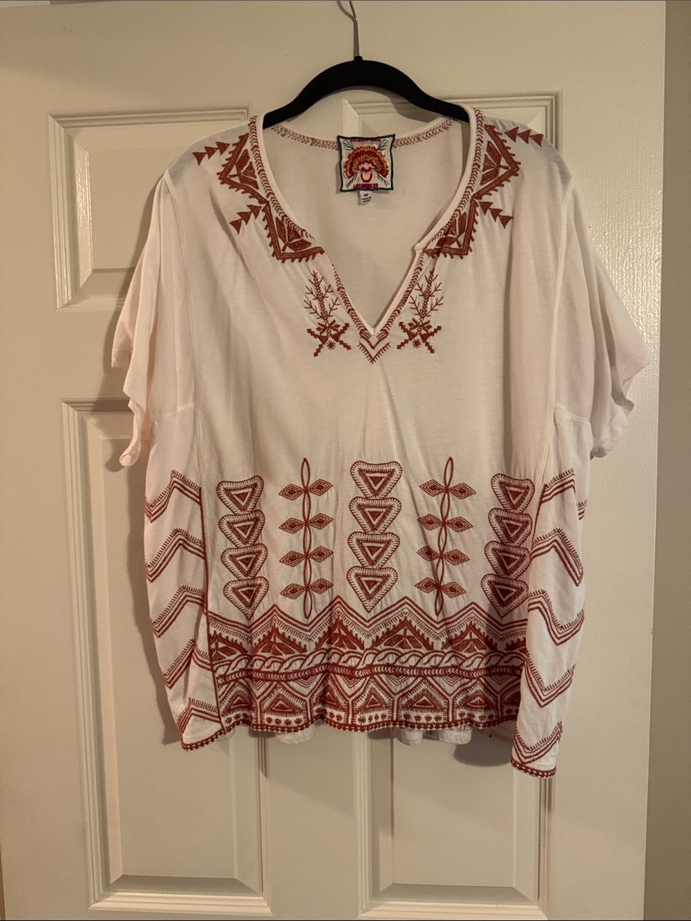 Johnny Was White Boho V-Neck Top with Rust Embroidery
